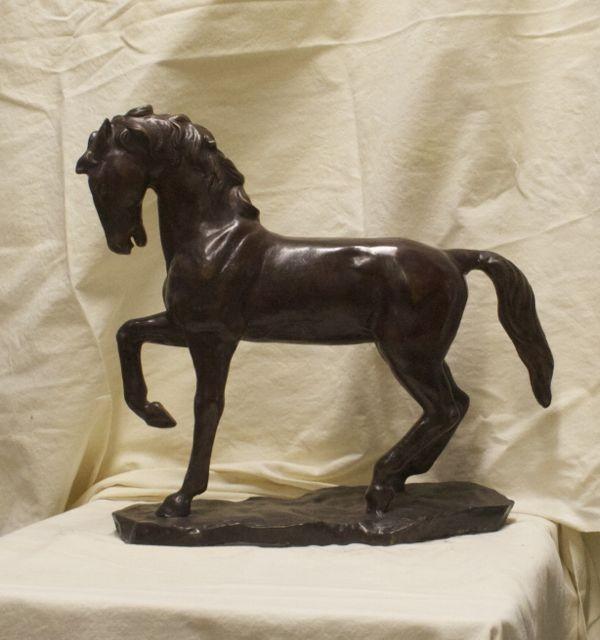Western #S010 Size: 20 w x 8 l x 19 h Material: Bronze Title/ Description: Trotting Horse