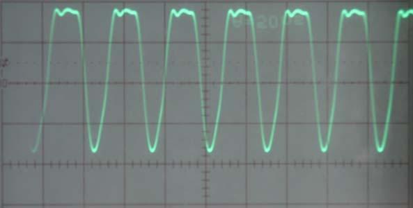 Class E Drain Voltage Waveform Scale 10v/division ~ 38v at peaks, 5 w output MOSFETs