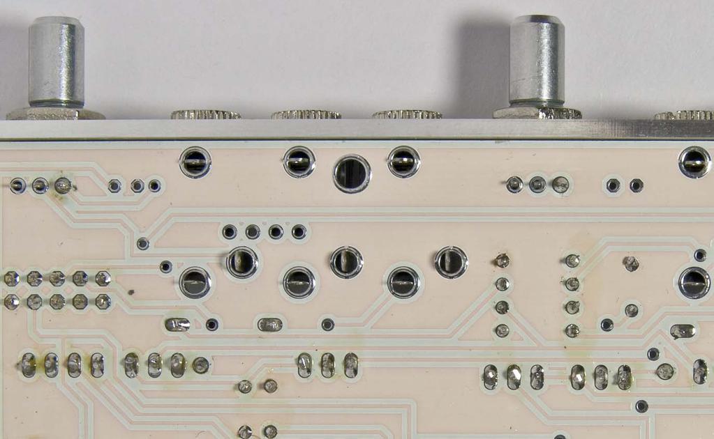 9. Now insert the resulting construction into the PCB.