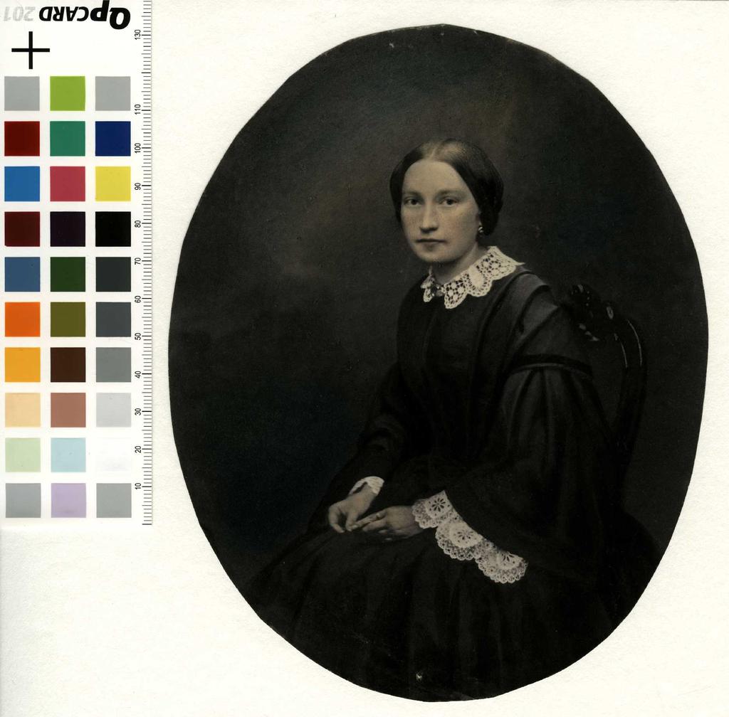 Ill 36. Fotograaf: G. F. Schlater. Portree: tuvastamata naine. 1860. aastad (?), Tartu.
