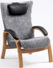 Swivel chair in surface veneer in oak (oiled or black stain).