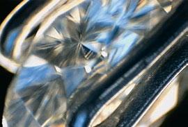 Standard diamond testers measure a gem s response to heat. They may misidentify moissanite as diamond, however, because moissanite reacts the same way as diamond on standard testers.