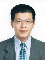 systems. Dr. Jiang is a member of ACM, IEEE and the Phi Tau Phi Scholastic Honor Society. Yih-Peng Chiou ( 邱奕鵬 ) Professor Chiou was born in Taoyuan, Taiwan, in 1969. He received the B.S. and Ph.D. degrees in electrical engineering from the National Taiwan University, Taipei, Taiwan, in 1992 and 1998, respectively.