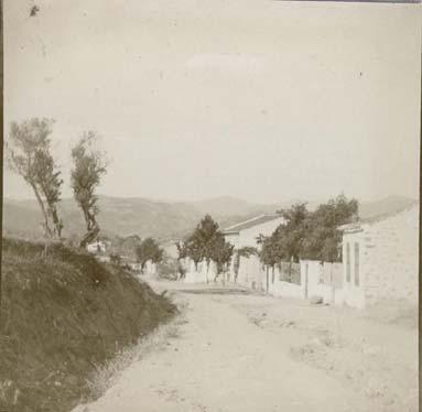 52 SMYRNE. Smyrne-Geunz Tépé, Boudja, streetview. ca. 1903.