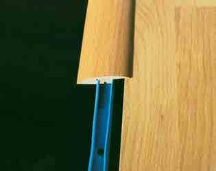 The special skirting Clip can be screwed on, glued to the wall with standard