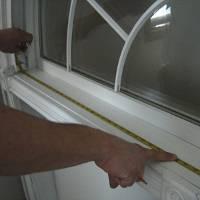 STEP 5. Mount center hub. Measure the diameter of the window, at the sill, and determine the exact center of the sill. Half of the diameter will be the center.