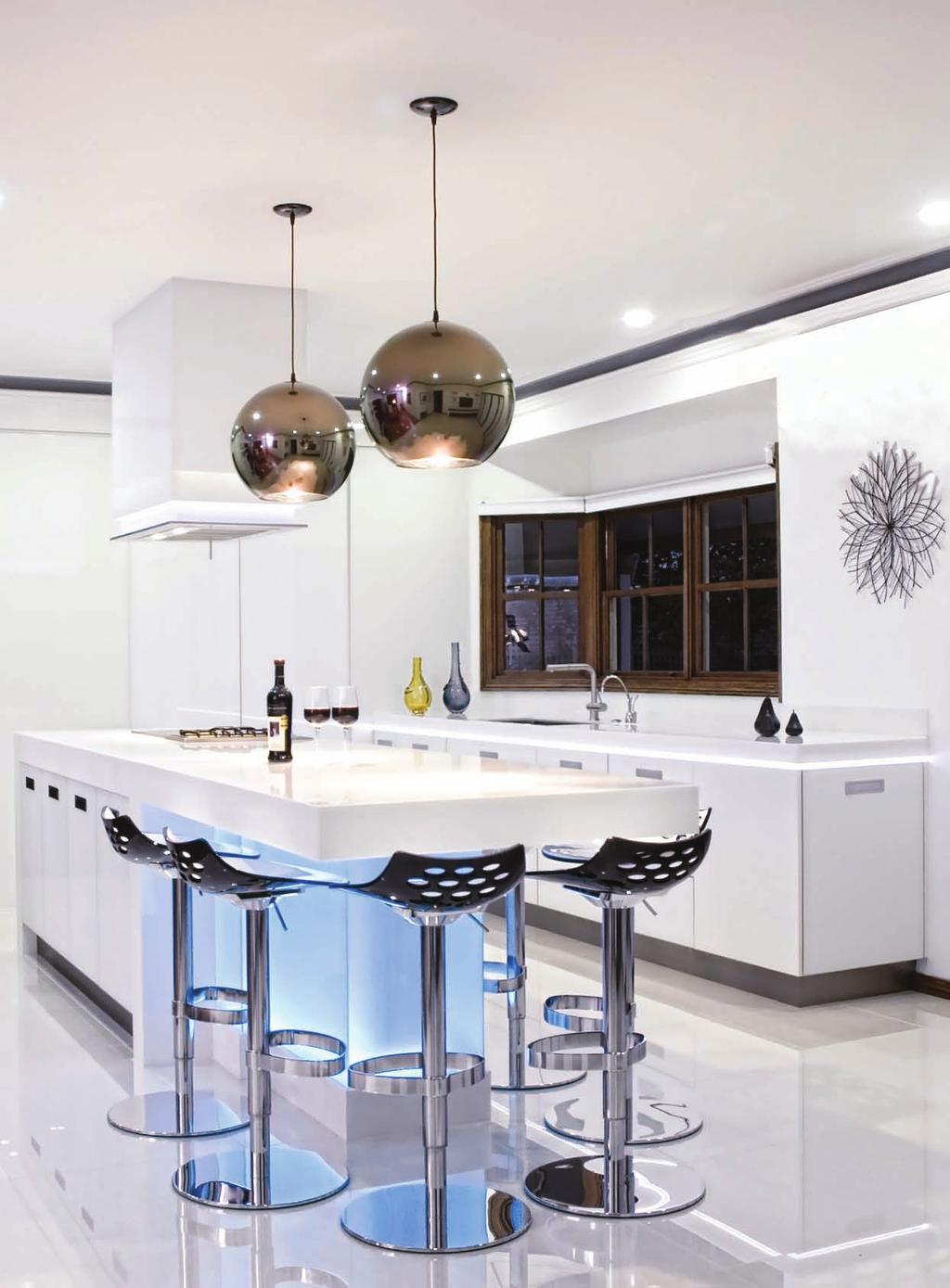benchtop. With a selection of four single and three double kitchen sinks a seamless and totally integrated kitchen benchtop space can be created.