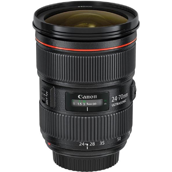 8 L II USM Lens A high-performance supertelephoto zoom lens with a built-in 1.