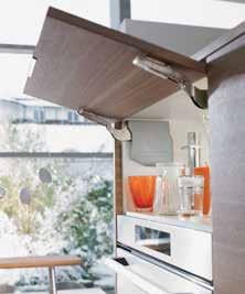 AVENTOS HF can also be used with fronts of different heights.