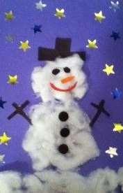 A happy snowman card for the very young to create from cotton wool and felt.