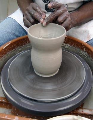 At the Clubhouse CLASSES: AFTERNOON CLASSES Saturdays 3pm to 6 pm Contact SAMALLIE KASIRYE ON 0478801305 EVENING CLASSES -Wheel throwing and hand building class for beginners and existing potters who