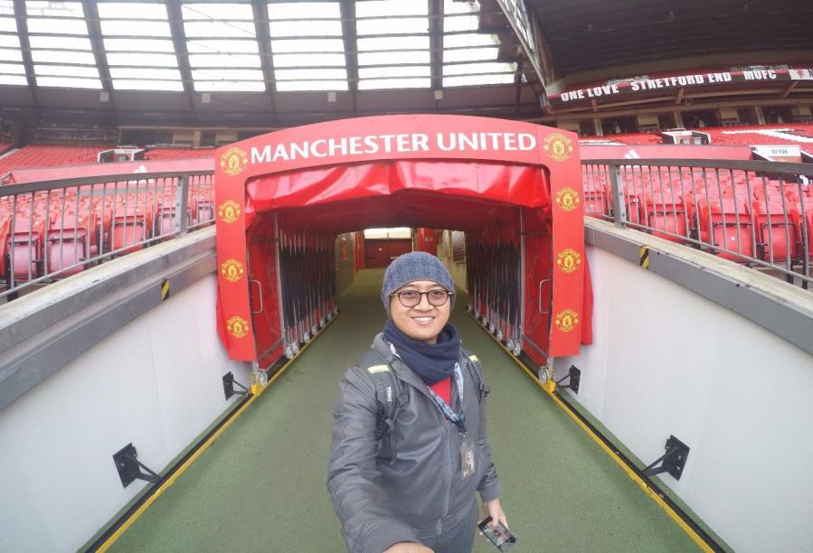 About Mr Tri Putra Permadi Mr Putra at Old Trafford, Manchester United Mr Putra is highly regarded as one of Indonesia s leading social media entrepreneurs and as a digital marketing maverick.