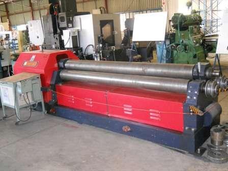 Guillotine -Up to 8mm 125 Ton Bending Machine (2006 model)