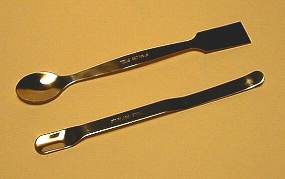 Dimension given is overall length. T510/100 Spatula,polyprop. 100mm per 10 T510/150 Spatula, polyprop.
