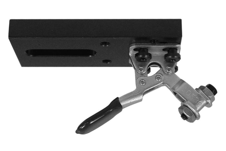 he clamp includes an adjustable base for exact positioning and alignment. he plate is secured in place using a knurled knob with a /-0 threaded stud.