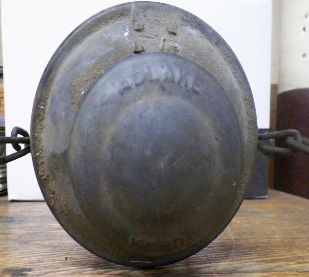 Not many short globes were made with cast (raised) R.R. initials.