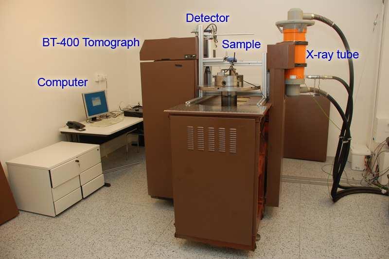 3 Images acquisition Figure 2: Setup of the whole system 3.1 Sample rotation The principle of the computed tomography is to take projections of the sample at many different angles.
