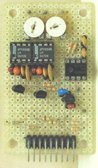 A 1990 DETECODER This represents a simpler dual detector used a 555 timer and two 567 tone decoder chips.