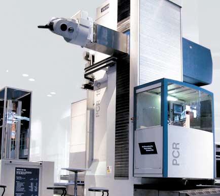 UNION PCR 150 with vertical milling head and automatic pick-up magazine for accessories and tools which can be exchanged into the milling head PCR 150 with 2-axis CNC-milling head machining with