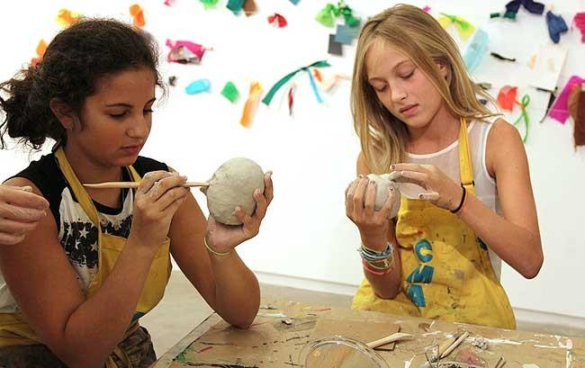 Weekdays either 10:am noon or 1 3:00pm $30/person Instructors: Uta Preuss, Charis Ng, Tina Bourassa, Cindy Barratt, Gail Seemann Every child is an artist, the August 4-7 th problem is Kids will be