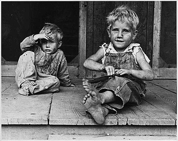 GAP BETWEEN RICH & POOR WIDENED Photo by Dorothea Lange The gap between rich and poor widened The wealthiest 1% saw their income