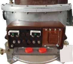 8 6 The medium voltage inductive voltage transformer is immersed in mineral oil and housed inside an hermetically sealed metallic tank.