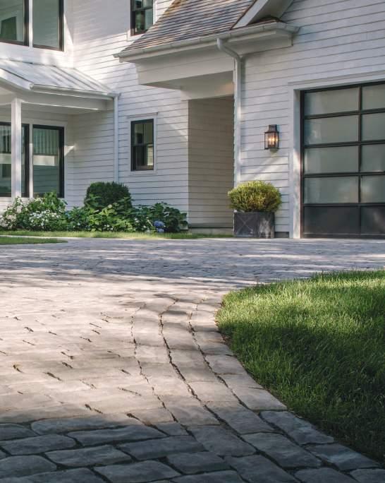 Nothing makes an entrance like a driveway or walkway crafted with the distinctive elegance of Belgard pavers.