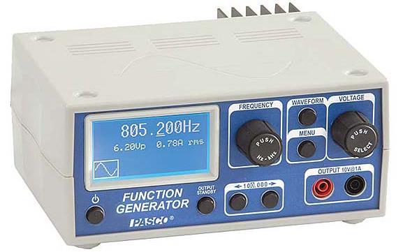 The output signal can be set up to ±10 Volts at 1 A current maximum. The signal type, frequency, voltage and current are displayed on the LCD display.