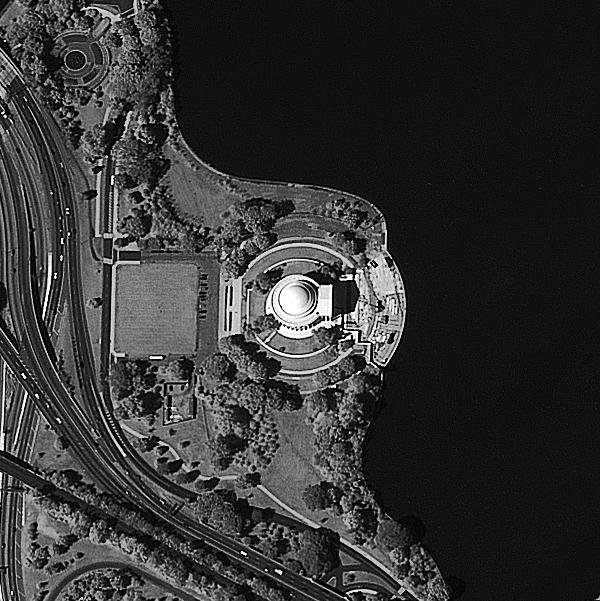 from IKONOS-1 1 m resolution Panchromatic image of the Jefferson memorial Interactive tools: