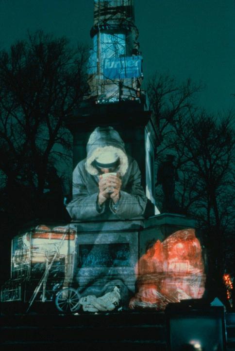 KRZYSZTOF WODICZKO, The Homeless Projection, 1986 1987.