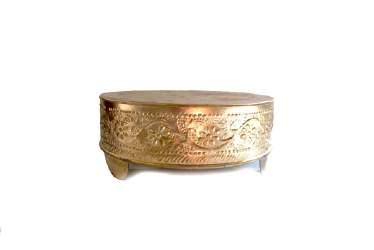 Colour: Silver Price: R30 EAGLE FOOT CAKE STAND Measurements: H: