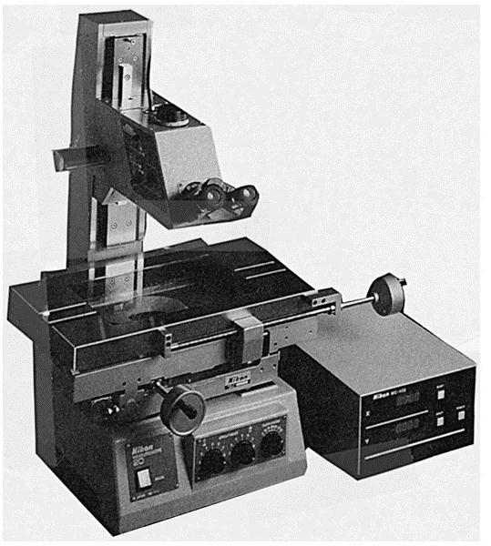 Optical Instrumentation Figure 10-23 Optical comparator,