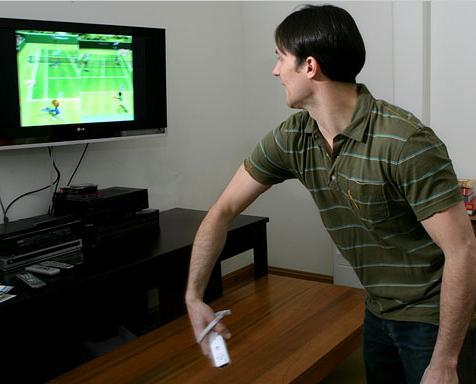 6 QUALITY AND EFFECTIVENESS OF EXERCISE 42 Figure 15: Wii Sports tennis Figure 16: XaviX bowling Alternatively, exergames involving limited body movement or simple gestures have been shown to provide