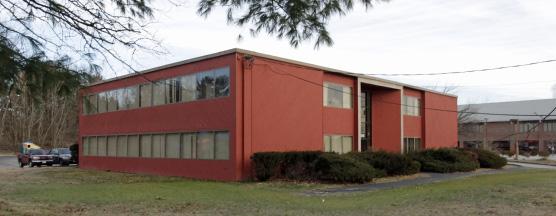10 Middlesex St Flex/Light Manu 6,547 2nd Fl Office: 1,280 SF $1,000 Gross One office available. 10middlesexst.