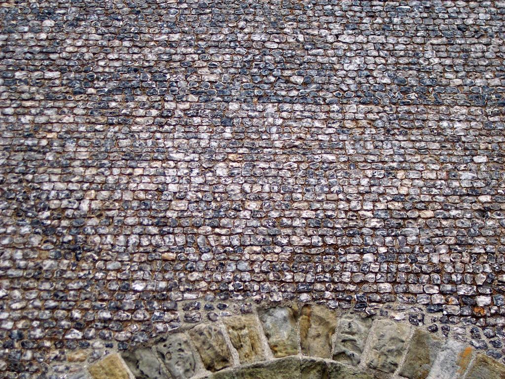 3. The Walls of Lewes Castle were made from Flint stones. Can you spot 3 different patterns or arrangements of the Flints?