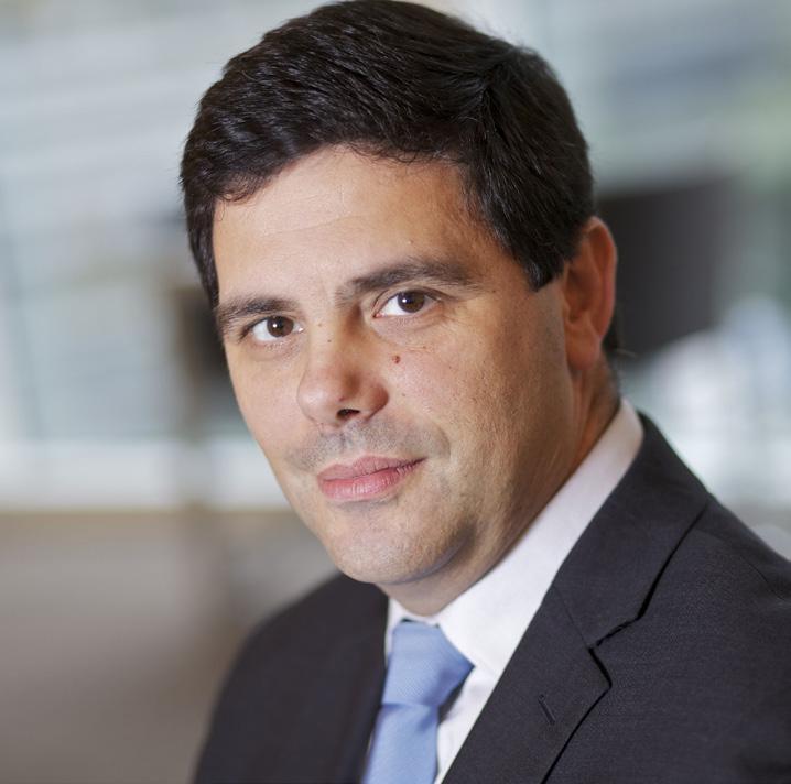 CARLOS GONCALVES Global Chief Information Officer, Societe Generale Global Banking and Investor Solutions Career 2013 Global Chief Information Officer for Corporate and Investment Banking, Private