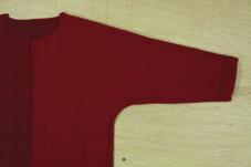 Children s fleece jacket 13 Closing the seams Place the two front sections, finished side to