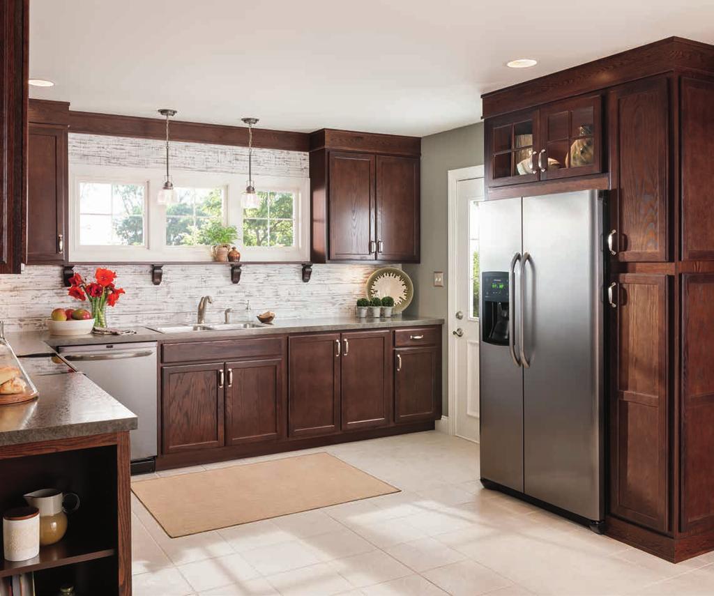 OAKLAND TIMELESS APPEAL Paired with the rich, deep beauty of our Umber