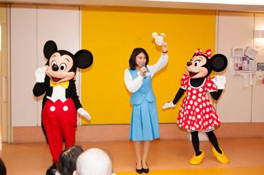 visit Tokyo Disney Resort, we send our Tokyo Disney Resort Ambassador and Disney characters to facilities throughout the country, including pediatric wards, facilities for the disabled, special needs