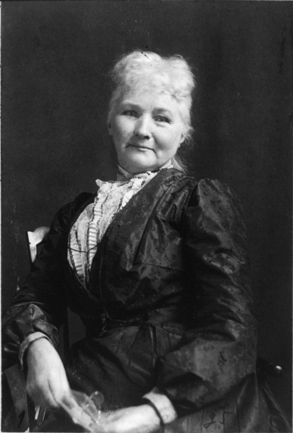 Female workers Mary Harris Famous labor leader Called the most dangerous woman in America by Rockefeller Female workers By