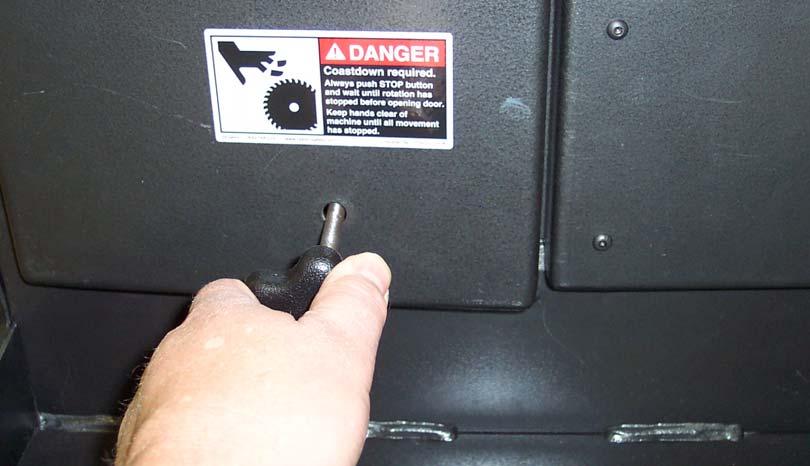 Installing and Changing Saw Blade DANGER The operator must remove from and lock out all power to saw before servicing.