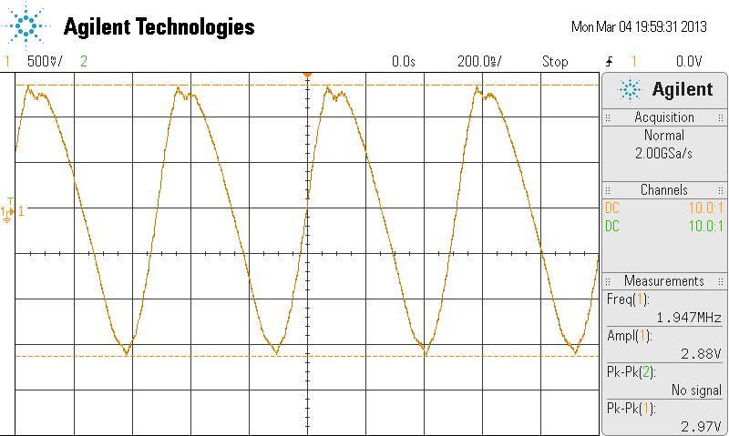 Figure 4-13: Amplifier output with long leads shows a 2.97 V pp output voltage with an avalanche noise input.