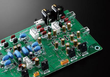 Discretely configured phono amp The phono amp is comprised of an MC head amp and an equaliser amp, each of which are discretely configured, resulting in a rich sound with pronounced musicality, when