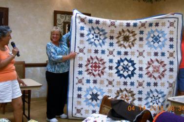 com ** SEE PAGE 4 FOR OTHER JUNE 2015 GUILD CLASS INFO ** May Block Austin Star by Kathy Kauth FAT QUARTER EXCHANGE Every Month Bring in a fat quarter get a different fat quarter! Bring in 3 get 3!