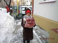 februarie Copiii şi colegii din SOS Satul Copiilor Hemeiuş au venit în ajutorul familiilor din zonele afectate de iarna
