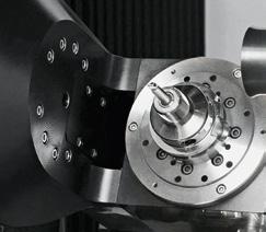 workpieces, e.g. drills and milling cutters, from pallets.