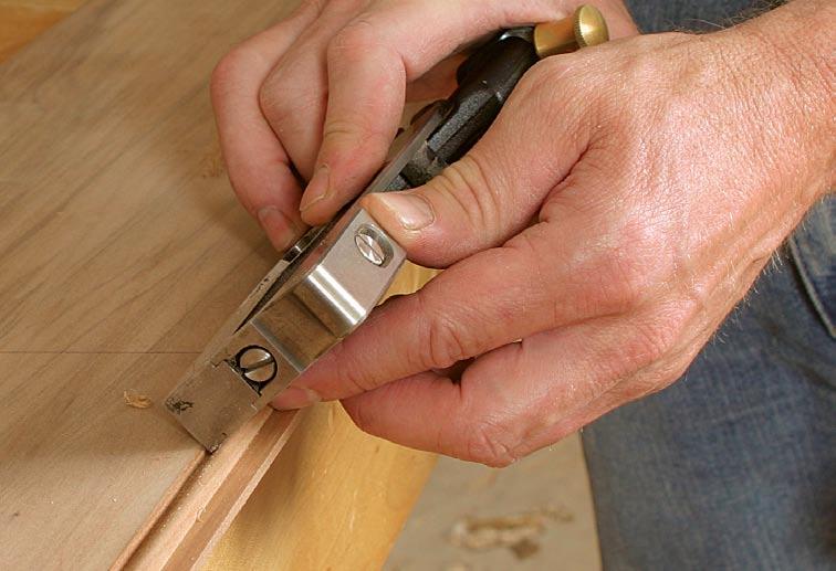 8 Soften sharp edges I use a shoulder plane to soften sharp edges that are inaccessible with other planes.