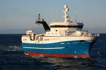 4 In 2007, the Icelandic fishing fleet totalled 1 642 vessels, including 84 trawlers.
