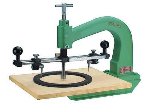 ring and plate cutter device for fast cutting of seals, rings and plates of klingerit, rubber, asbestos, leather, felt, cardboard, plastic, hard plastics and soft metals, as well as all cuttable