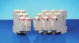 Command devices Contactors and installation relays E 59 installation relays For applications in public/tertiary sectors (i.e., control of lamps), they are equipped with manual command (temporary) and contact position indicator (visual on the product).